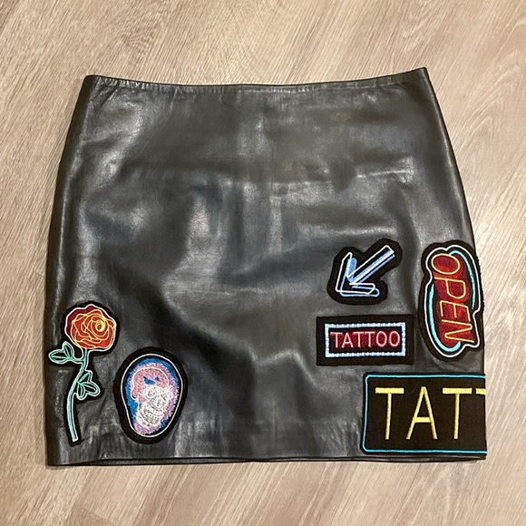 Nicole Miller Leather Embroidered Mini Skirt Size 2 - Picture 4 of 10